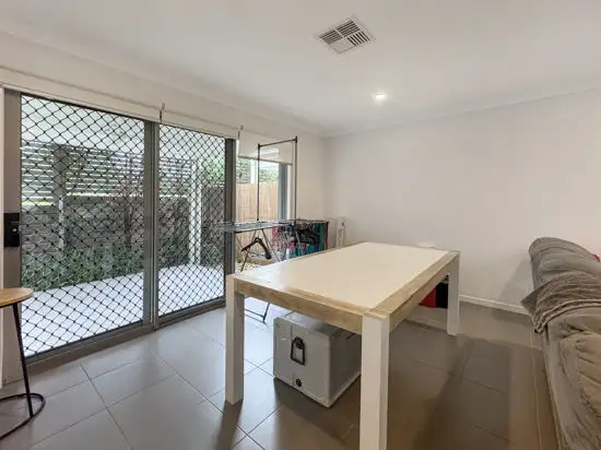 Fifth view of Homely townhouse listing, 1/15 Mayfair Street, Doolandella QLD 4077