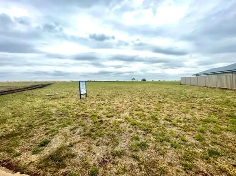 Main view of Homely house listing, 5 Yarra Place, Dubbo NSW 2830