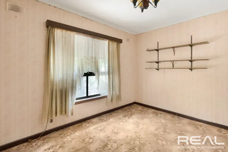 Fifth view of Homely house listing, 10 Katrina Avenue, Salisbury SA 5108