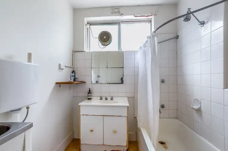 Sixth view of Homely apartment listing, 2/33 Staley Street, Brunswick VIC 3056