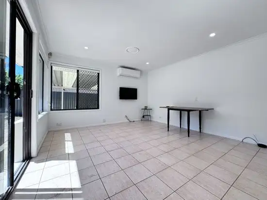 24 Contact agent, Eight Mile Plains QLD 4113