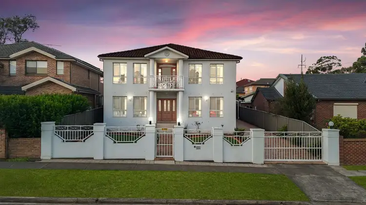 15 Henson Street