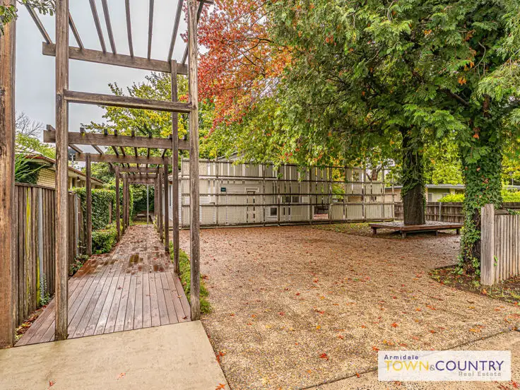 77 Queen Elizabeth Drive, Armidale NSW 2350