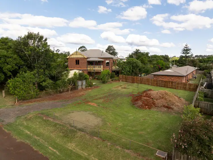 8 Thiess Street, Drayton QLD 4350