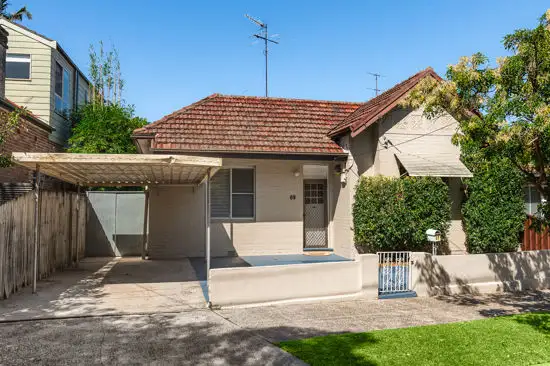 69 Riverside Crescent