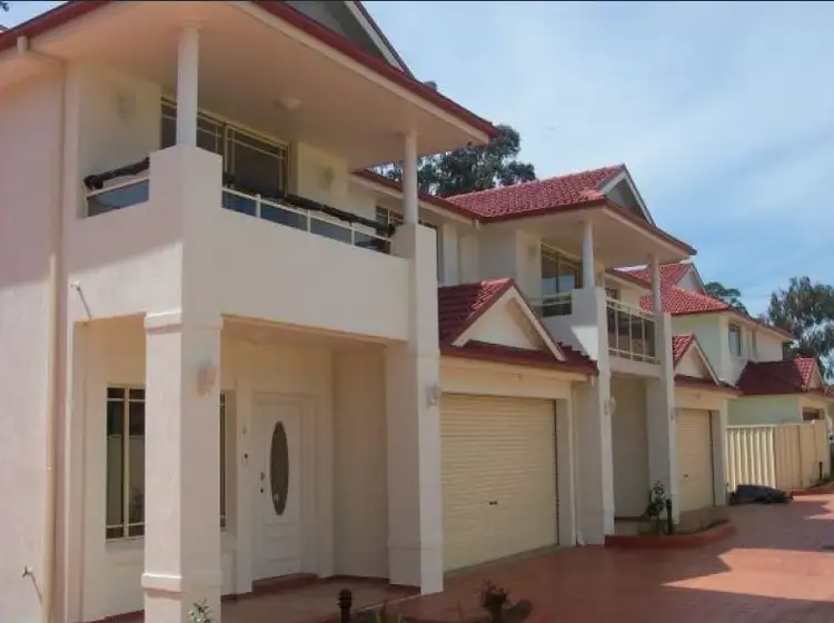 4/23 Carnation Ave, Casula NSW 2170