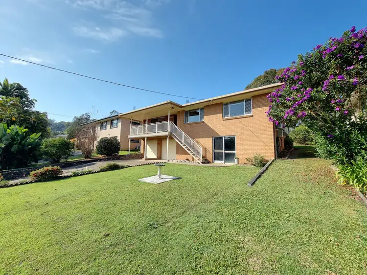 9 Murray Crescent