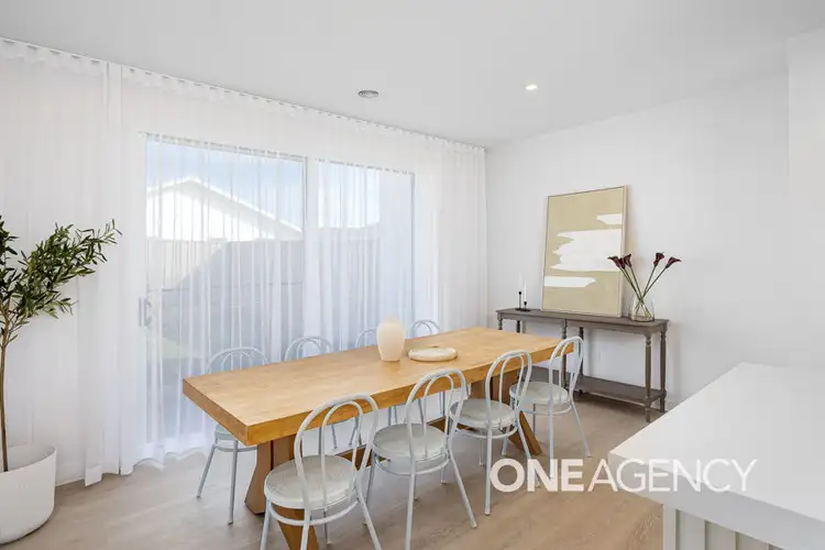Fifth view of Homely unit listing, 10A KATARAH STREET, Gobbagombalin NSW 2650