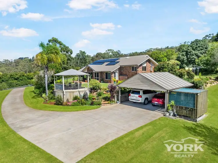 15 Manteit Court, Mount Rascal QLD 4350