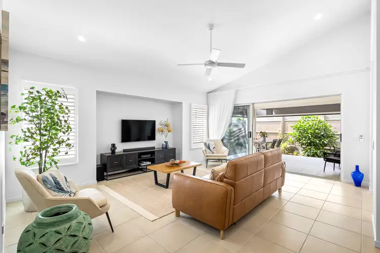 274/2 Retreat Dr, Buderim QLD 4556