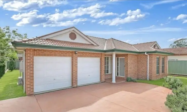 10a Barangaroo Road, Toongabbie NSW 2146