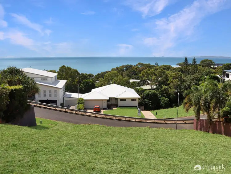 35 Bayview Drive, Lammermoor QLD 4703