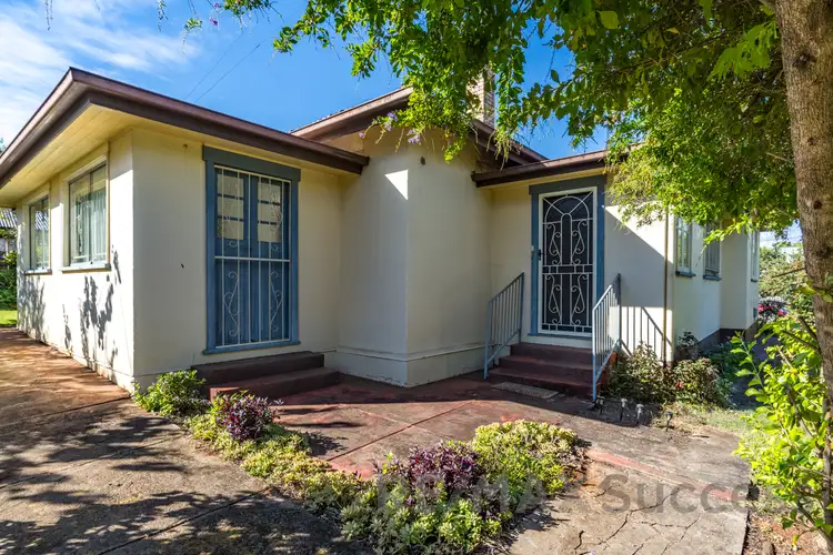 76 Lindsay Street, East Toowoomba QLD 4350