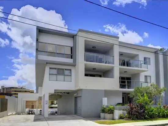 8 4-6 Lockhart Street, Woolloongabba QLD 4102