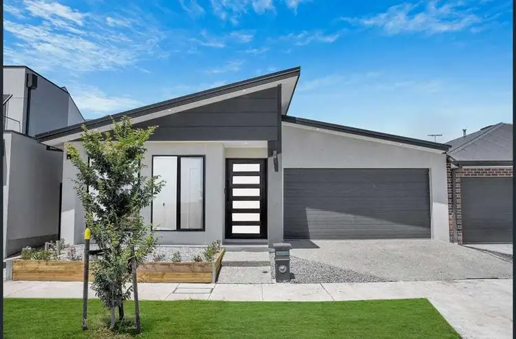 92 Farm Crescent, Donnybrook VIC 3064