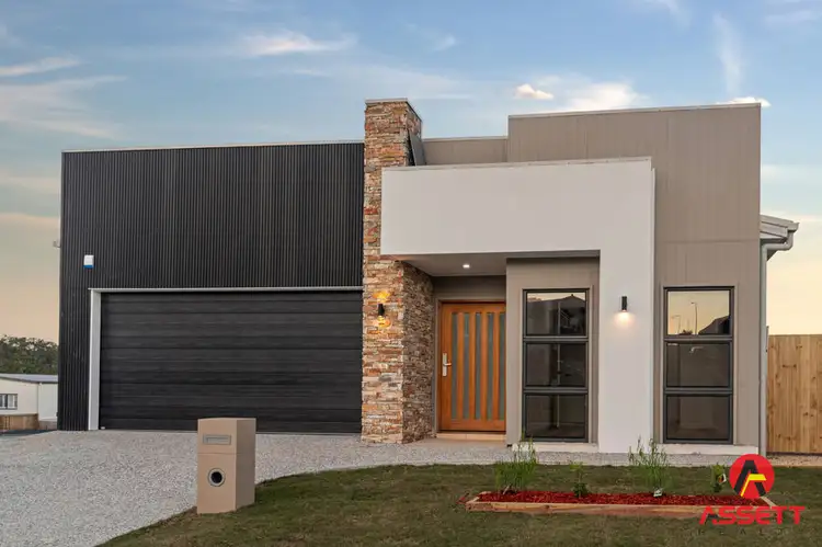 31 Bemina Crescent, Spring Mountain QLD 4300