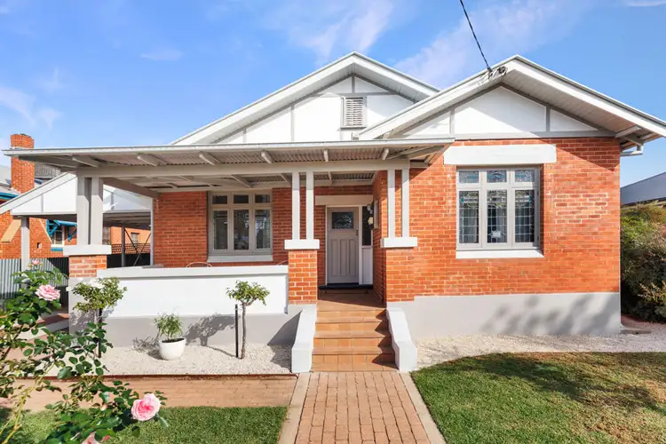 28 GORMLY AVENUE, Wagga Wagga NSW 2650