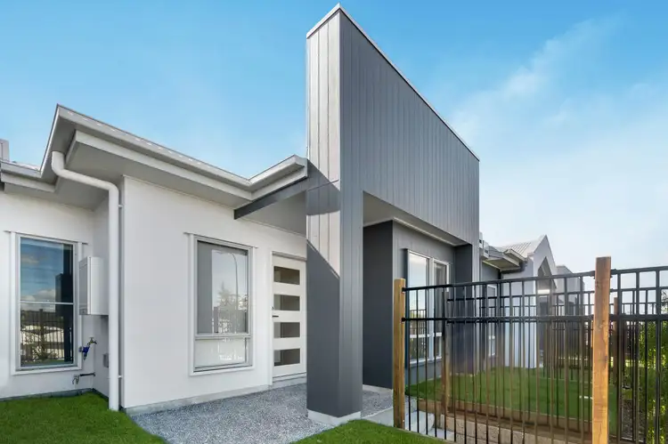 7 Stratos Street, Flagstone QLD 4280