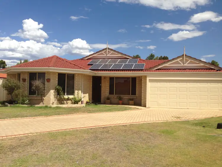 10 Tucker Ct, Canning Vale WA 6155