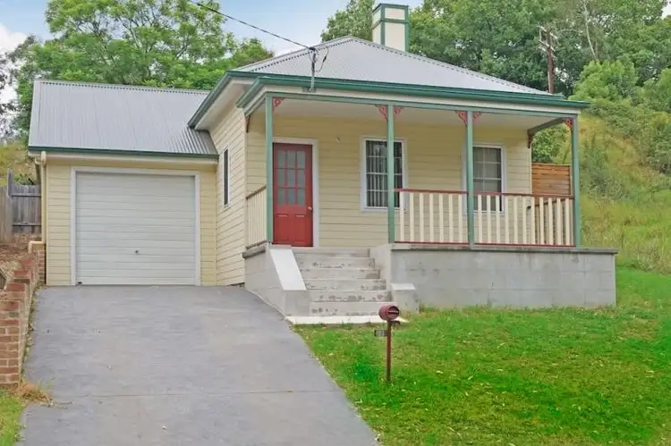 20 Webster St, Picton NSW 2571