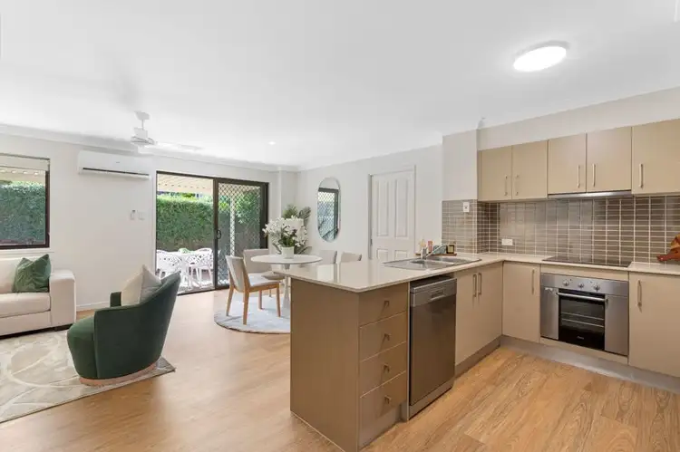 Fifth view of Homely townhouse listing, 2/20 Calonne Street, Upper Mount Gravatt QLD 4122