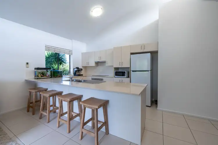 Sixth view of Homely unit listing, 16/8A WYNDHAM AVENUE, Boyne Island QLD 4680