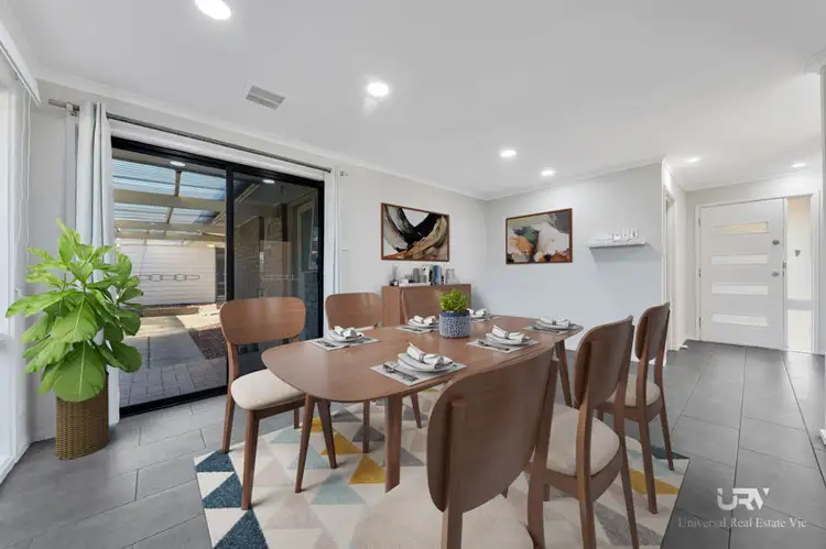 Fifth view of Homely house listing, 16 Whitley Crecent, Craigieburn VIC 3064