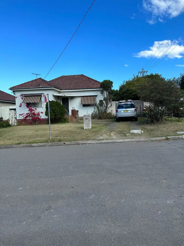 5 James street, Blakehurst NSW 2221