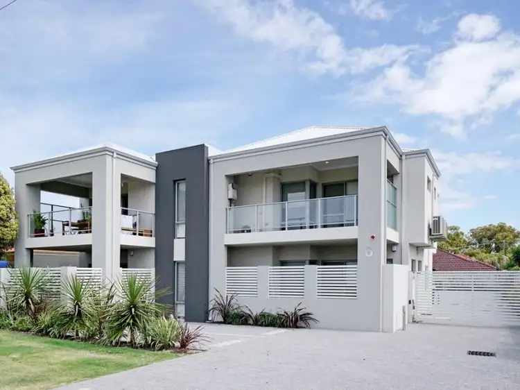 4/6 Hartog Street, Innaloo WA 6018