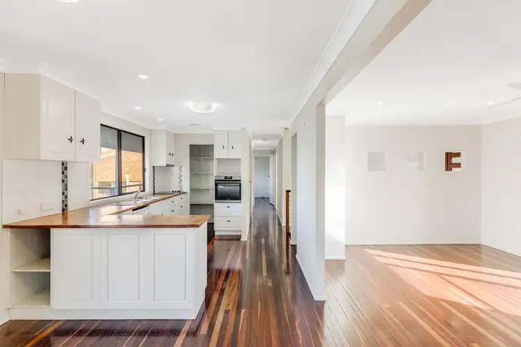 Sixth view of Homely house listing, 10 Skyline Drive, Blue Mountain Heights QLD 4350