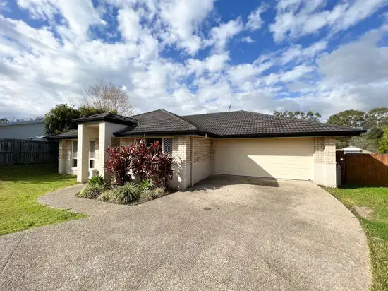 4 IDALIA LANE, Waterford QLD 4133