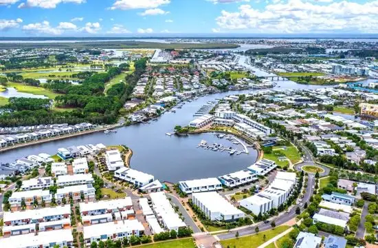 14 REGENT LANE, Hope Island QLD 4212