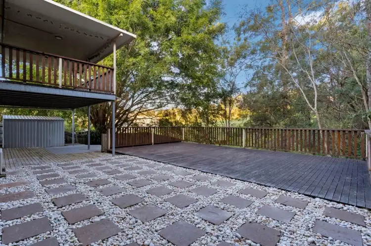 734 Moggill Rd, Chapel Hill QLD 4069