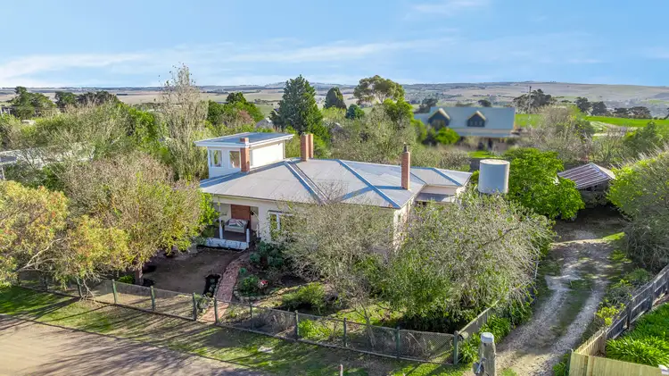 4 Thomas Street, Ceres VIC 3221