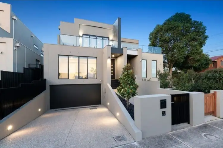 2a May Street, Aberfeldie VIC 3040