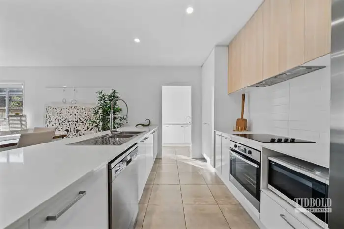Sixth view of Homely townhouse listing, 6/20 Salisbury Street, Redland Bay QLD 4165