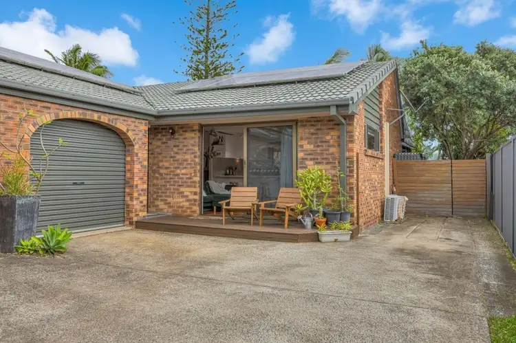 Fifth view of Homely semi-detached listing, 2/3 Bambaroo Crescent, Tweed Heads NSW 2485