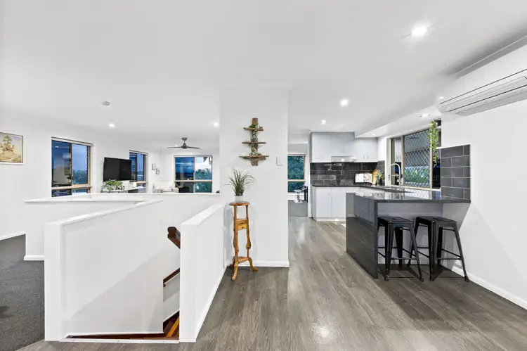 Sixth view of Homely house listing, 7 Mountview Court, Beaconsfield QLD 4740