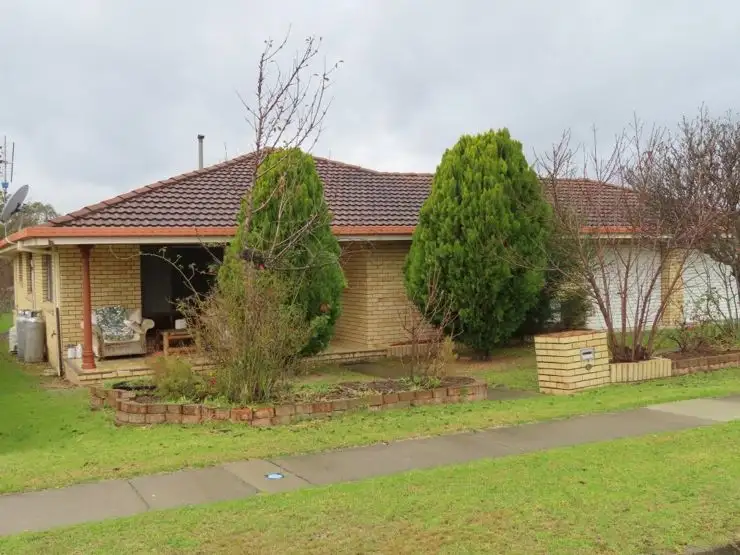 37 Archibald Street, Stanthorpe QLD 4380