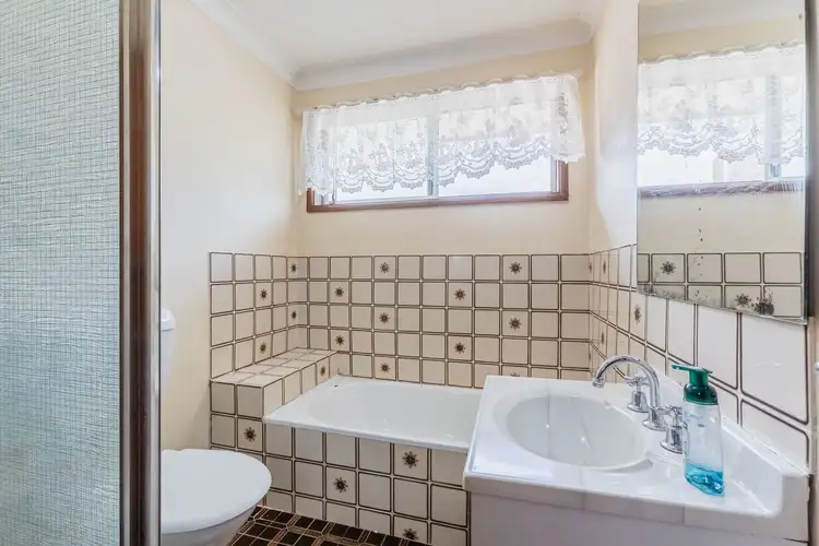 Fifth view of Homely house listing, 33 Springfield Way, Dubbo NSW 2830