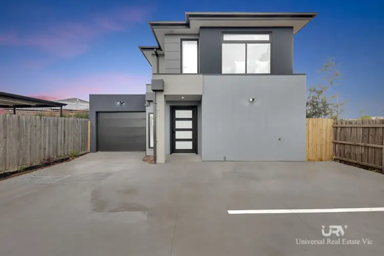 Second view of Homely house listing, 2/5 Sallybank Crescent, Wollert VIC 3750