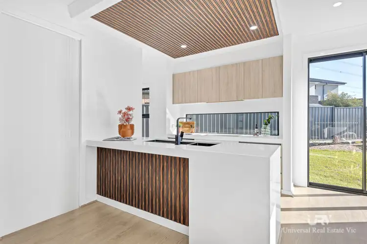 Sixth view of Homely house listing, 2/5 Sallybank Crescent, Wollert VIC 3750