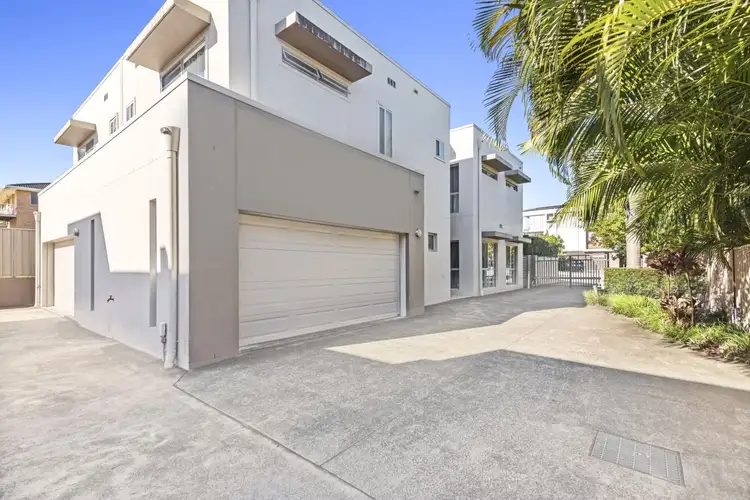 1/81 Pohlman St, Southport QLD 4215
