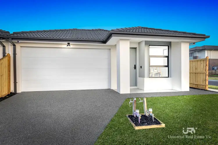 Second view of Homely house listing, 2 Mimosa Drive, Beveridge VIC 3753