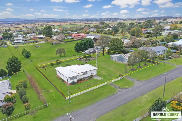 84 Martin Street, Tenterfield NSW 2372