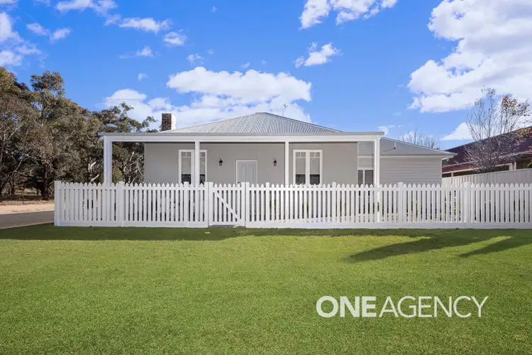 17 CRAFT STREET, Lake Albert NSW 2650