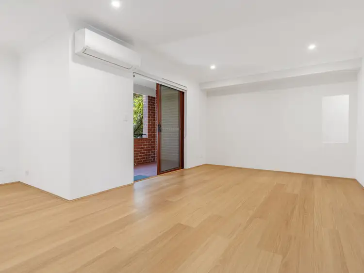 Fifth view of Homely apartment listing, 3/2 Kensington St, Waterloo NSW 2017