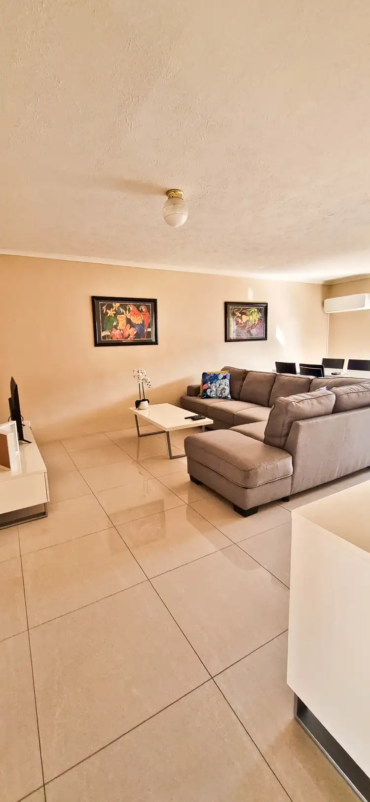 8/210 Scarborough St, Southport QLD 4215