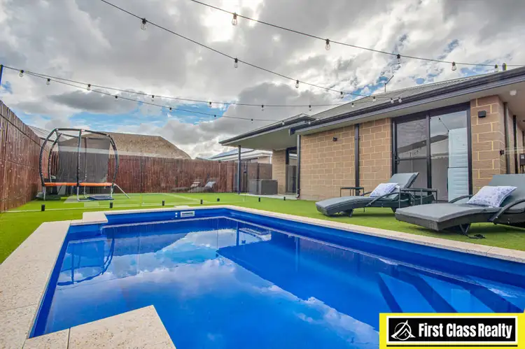 71 Moorland Crescent, Ellenbrook WA 6069