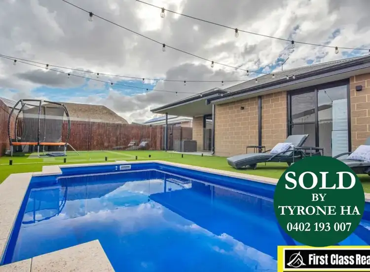 71 Moorland Crescent, Ellenbrook WA 6069
